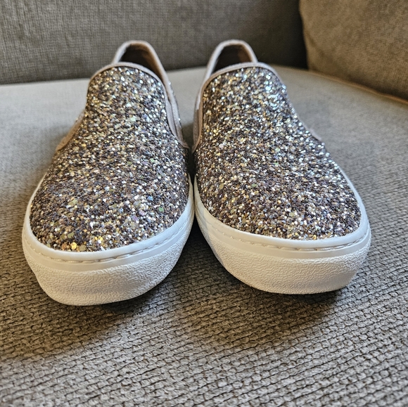Old Navy gold sparkly slip on sneakers - Picture 10 of 11